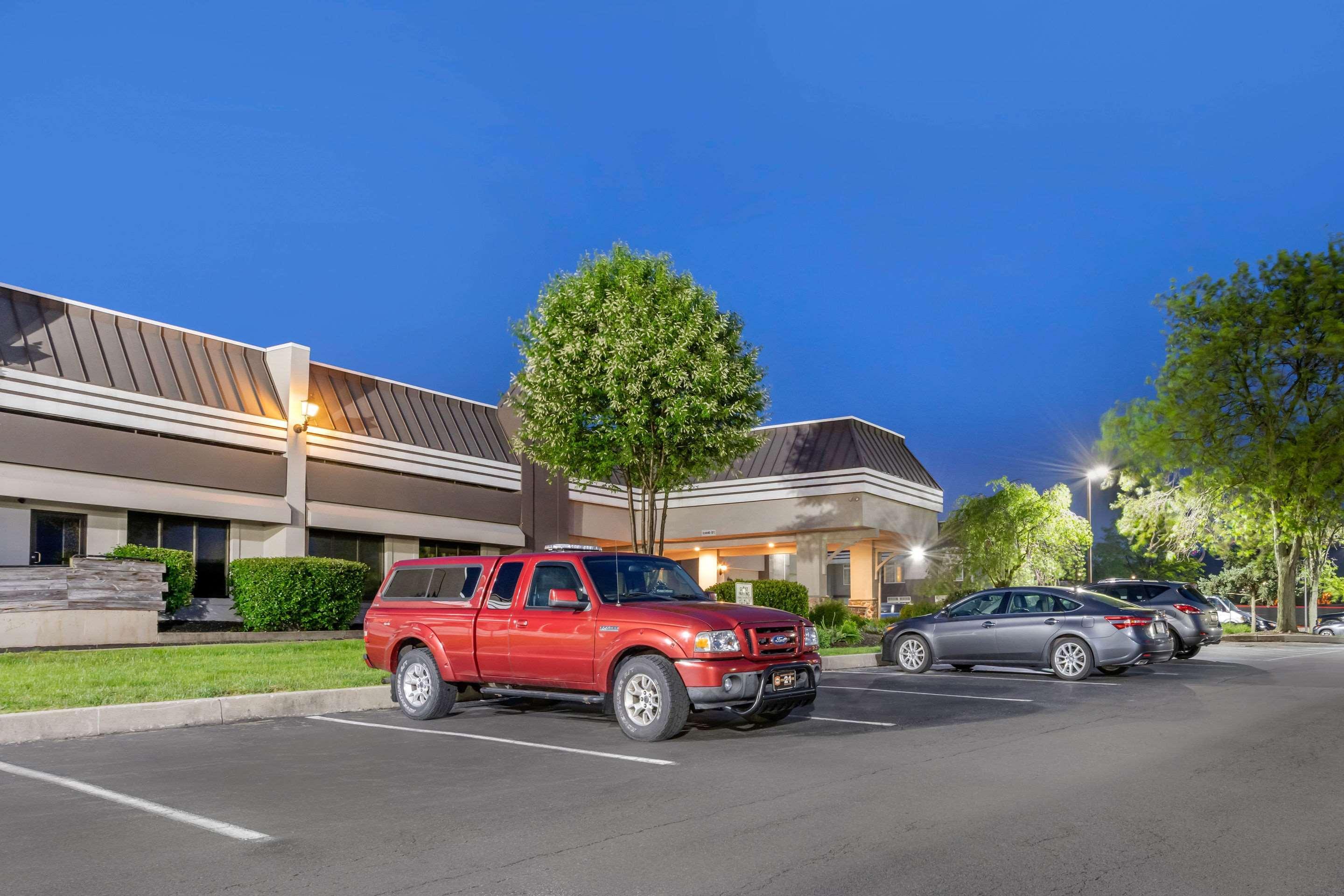 Clarion Hotel And Conference Center Harrisburg West New Cumberland Exterior foto