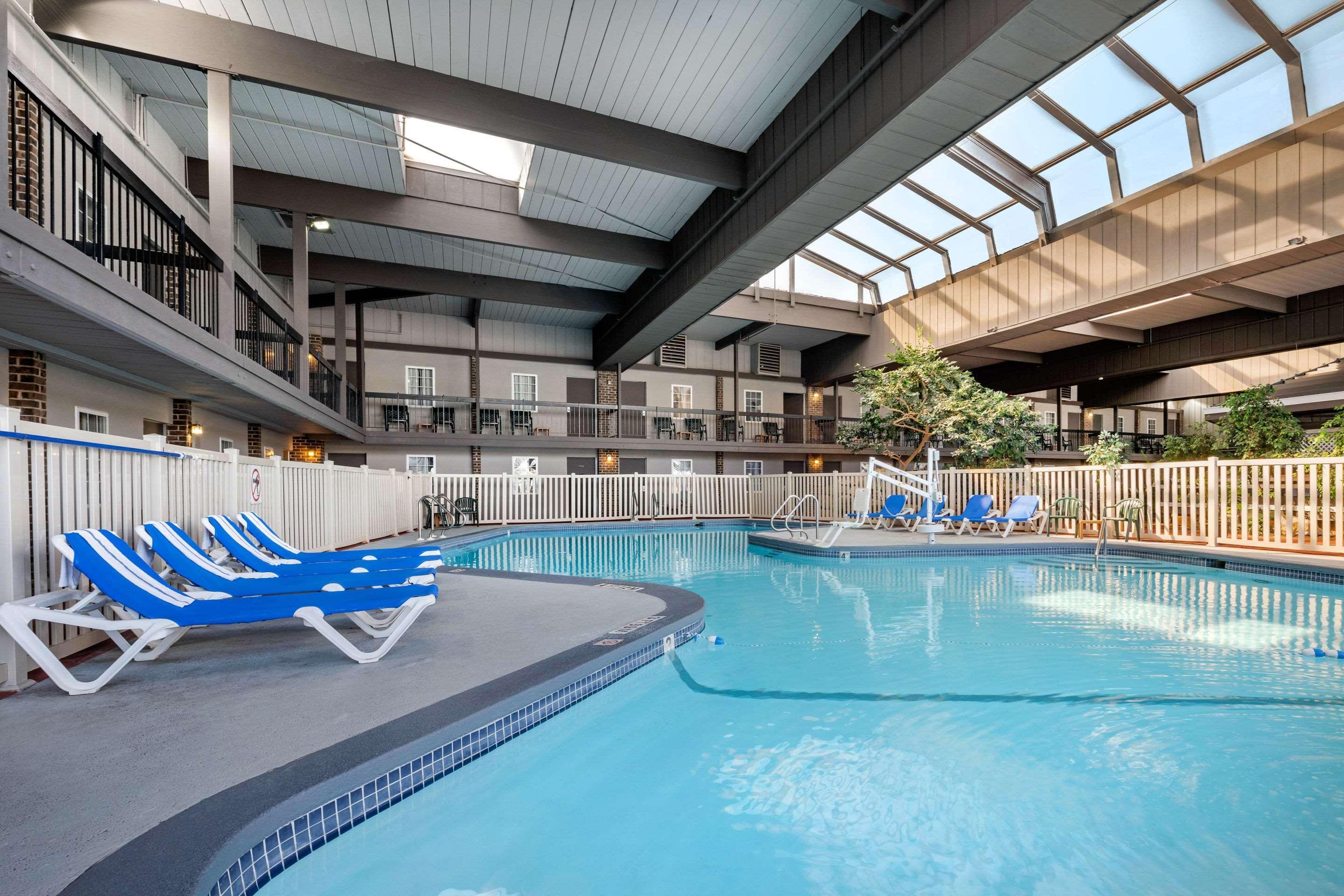 Clarion Hotel And Conference Center Harrisburg West New Cumberland Exterior foto